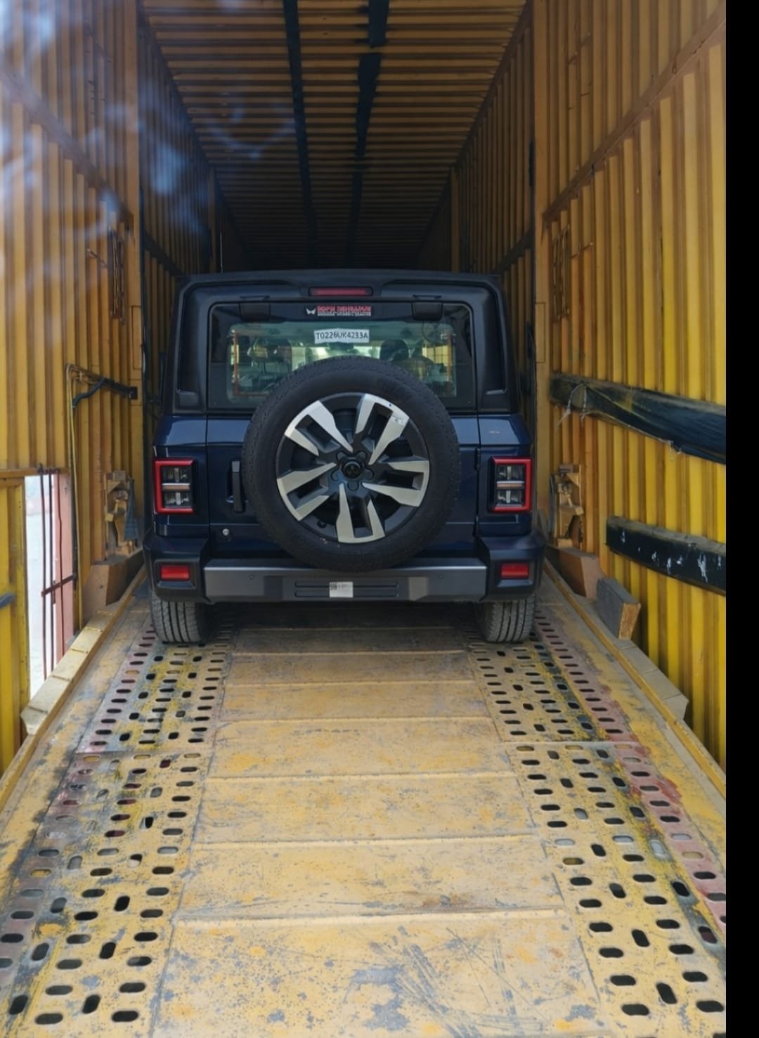 Car Transport Service in Colaba Mumbai