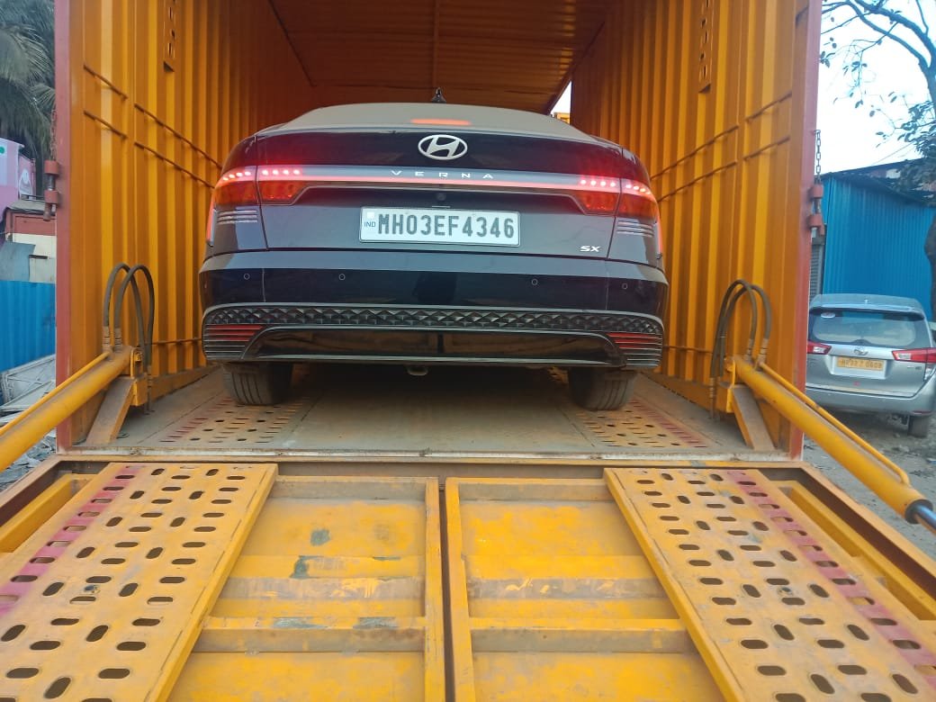 Car Transport Service in Lokhandwala Mumbai