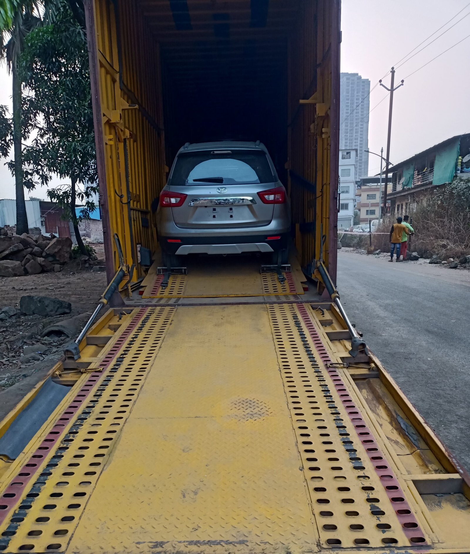 Car Transport Service in Sion Mumbai