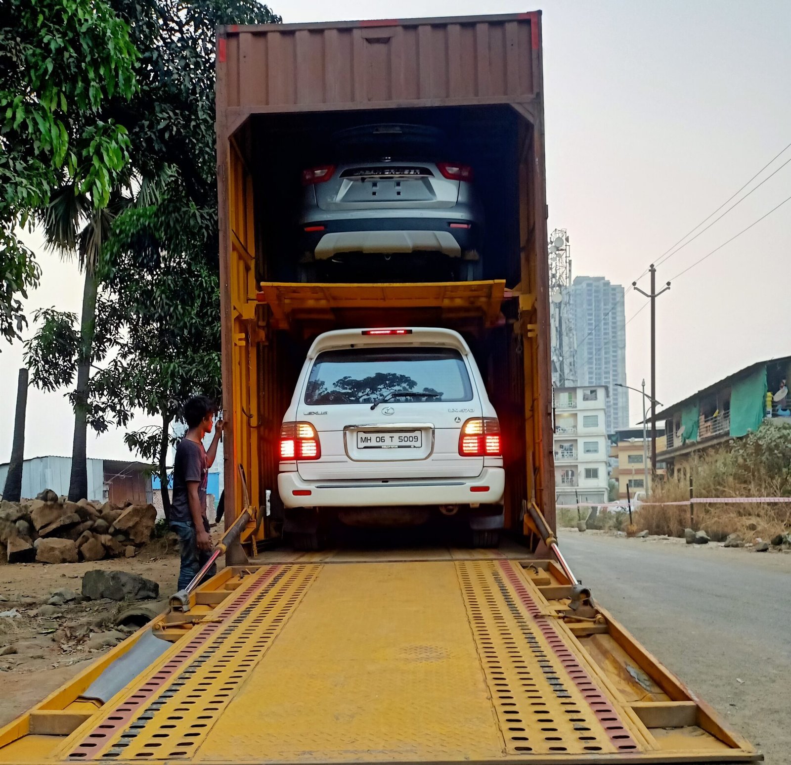 Car Transport Service in Vikhroli Mumbai