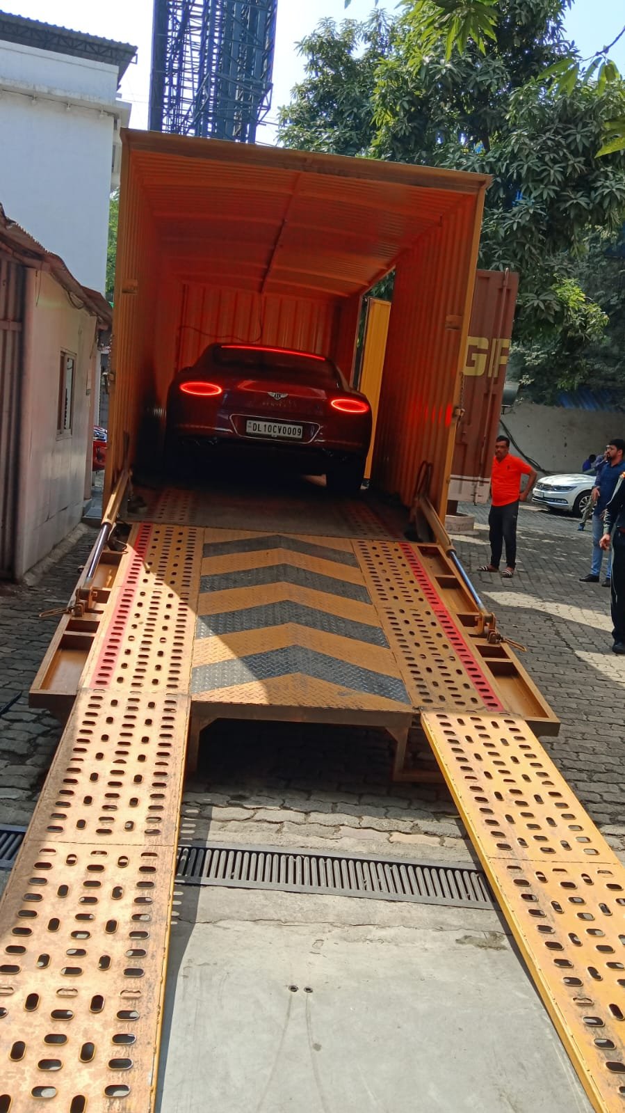 Car 17